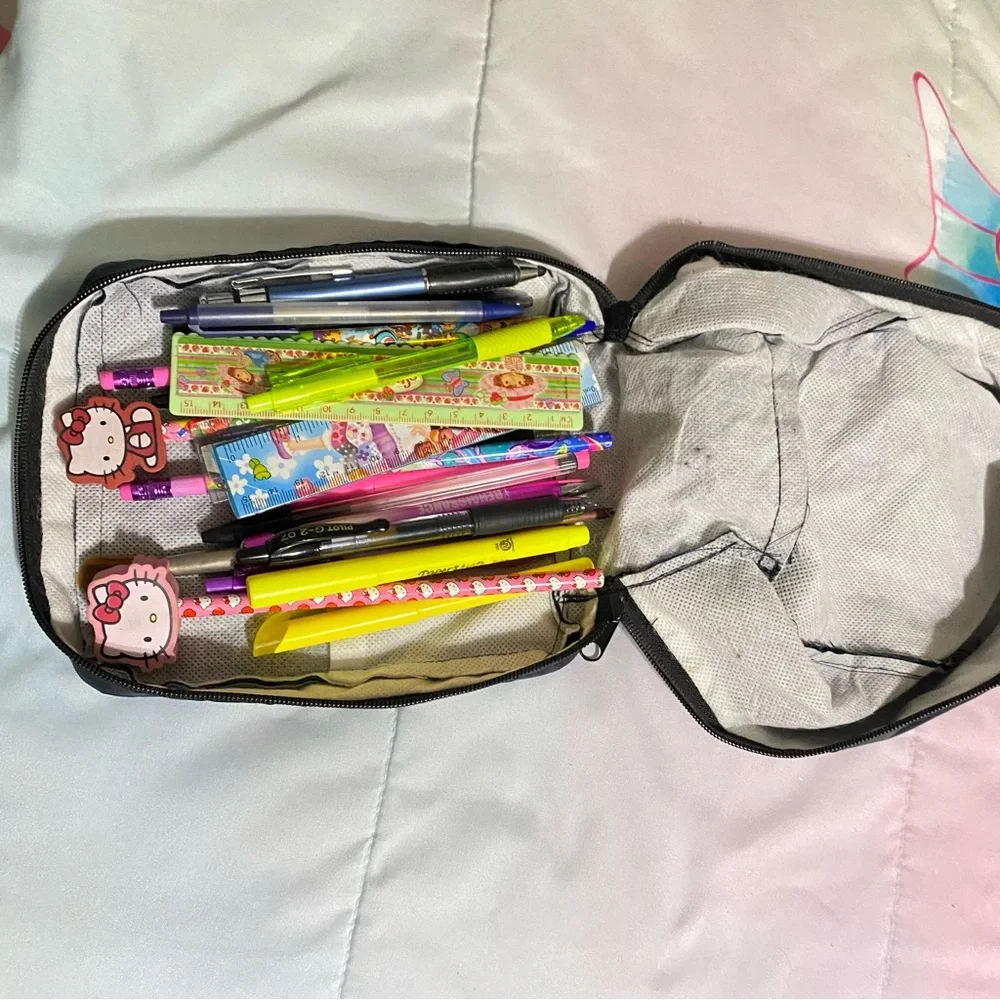 black pencil zipper pouch EUC